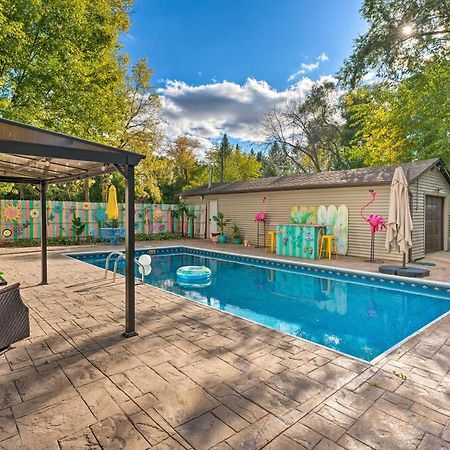 Edgerton Rock River Retreat With Dock And Seasonal Pool! מראה חיצוני תמונה