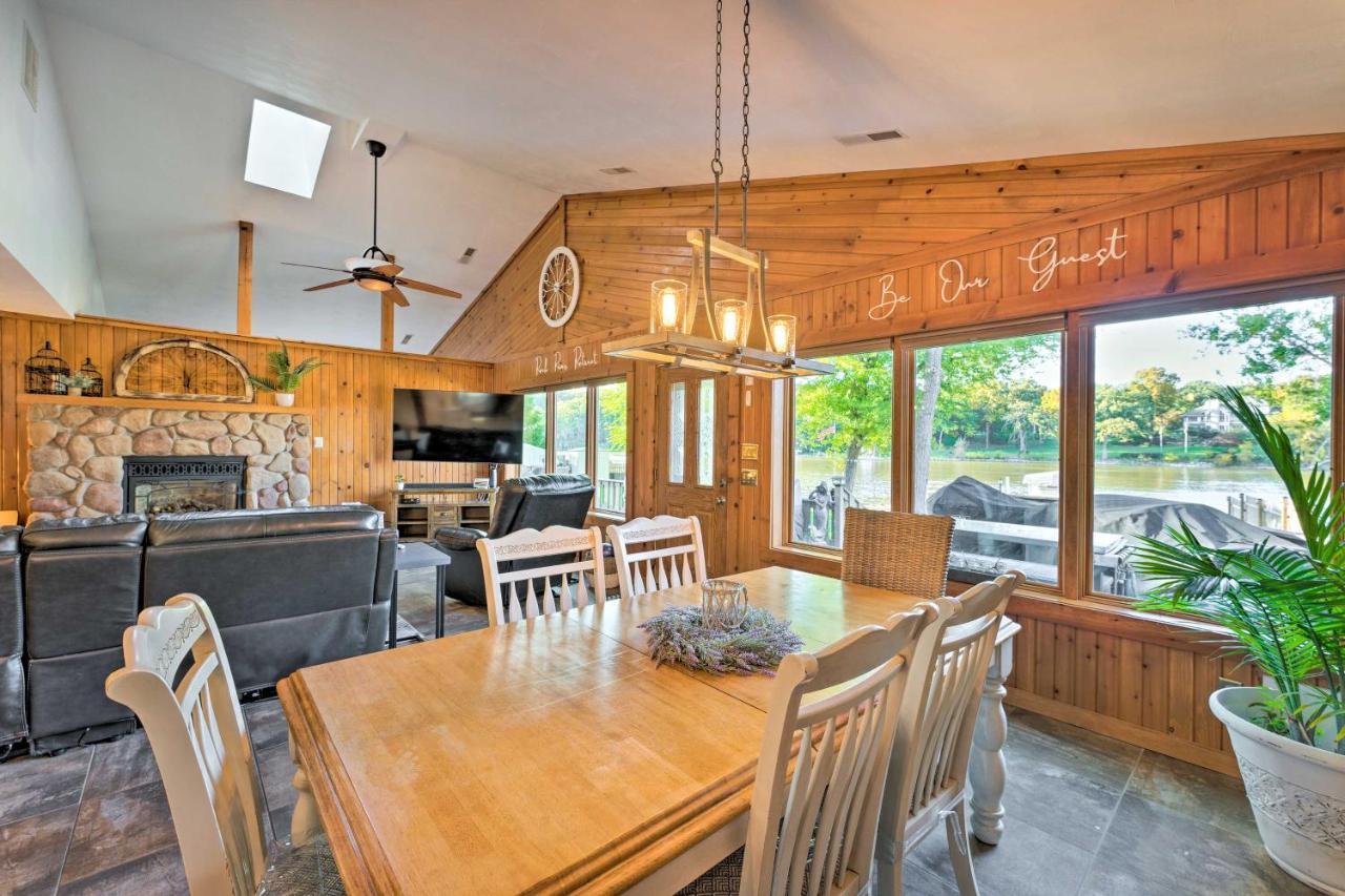 Edgerton Rock River Retreat With Dock And Seasonal Pool! מראה חיצוני תמונה