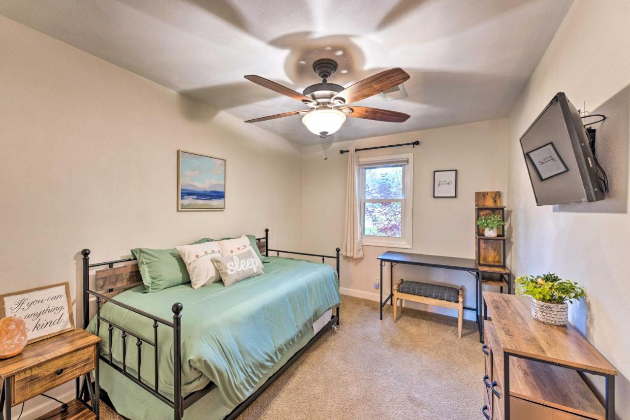 Edgerton Rock River Retreat With Dock And Seasonal Pool! מראה חיצוני תמונה
