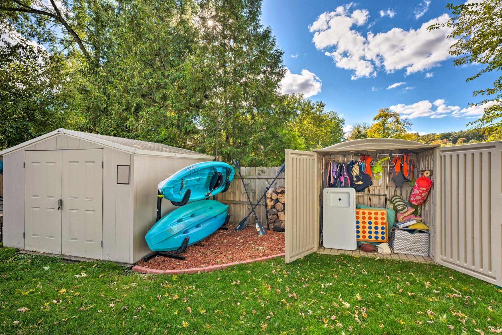 Edgerton Rock River Retreat With Dock And Seasonal Pool! מראה חיצוני תמונה